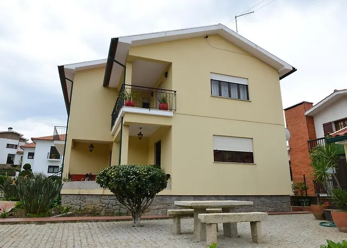 Casa Andorinhas Konukevi 3*